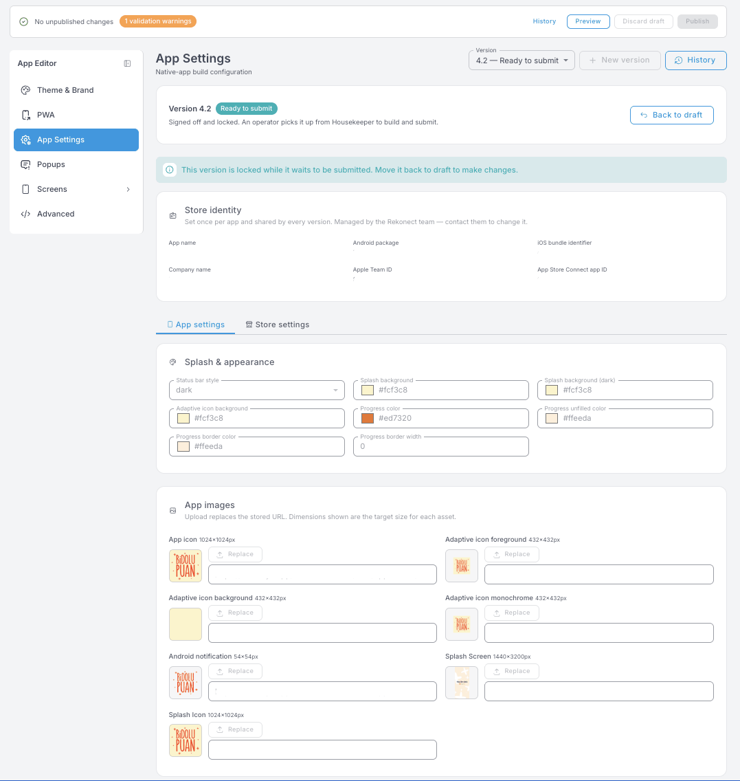 App Settings paneli — "4.2 — Ready to submit" gösteren sürüm seçici, salt okunur Store identity ve Splash &amp; appearance ile App images içeren App settings sekmesi